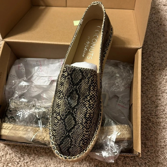 NIB Coconuts by Matisse Peaches Natural Snake Sz 9 - Picture 6 of 9